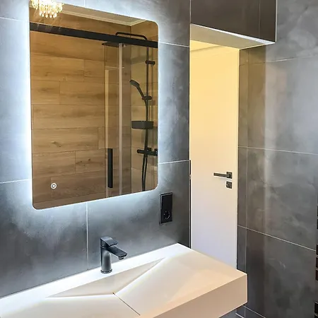 Aussicht I Balkon I Parkplatz I Modern Daire *