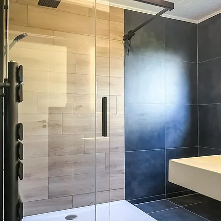 Aussicht I Balkon I Parkplatz I Modern Daire *